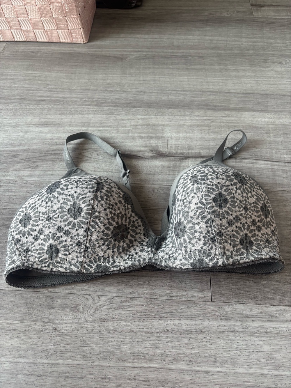Aerie 38 C Lace Pattern T-Shirt Bra